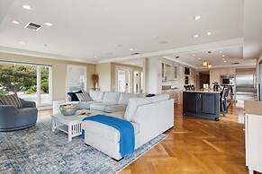 Bouquet Cottage 4 Bedroom Home by RedAwning