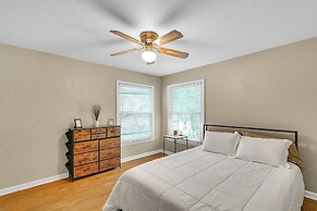 Cozy Family Retreat With Spacious Yard 2 Bedroom Home by RedAwning