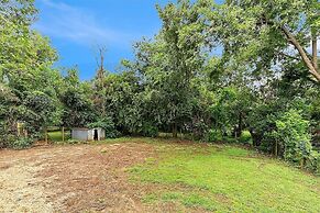 Cozy Family Retreat With Spacious Yard 2 Bedroom Home by RedAwning