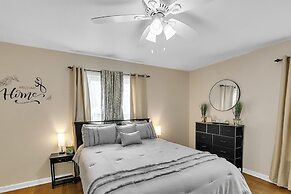 Cozy Family Retreat With Spacious Yard 2 Bedroom Home by RedAwning