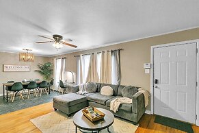 Cozy Family Retreat With Spacious Yard 2 Bedroom Home by RedAwning