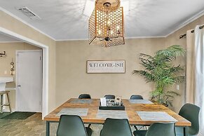 Cozy Family Retreat With Spacious Yard 2 Bedroom Home by RedAwning