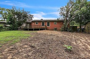 Cozy Family Retreat With Spacious Yard 2 Bedroom Home by RedAwning