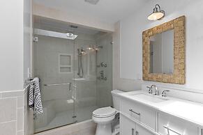 Cottage At Pine Knoll Shores 3 Bedroom Home by RedAwning