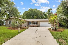 Cottage At Pine Knoll Shores 3 Bedroom Home by RedAwning