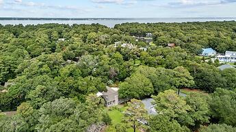 Cottage At Pine Knoll Shores 3 Bedroom Home by RedAwning