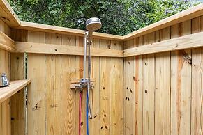 Cottage At Pine Knoll Shores 3 Bedroom Home by RedAwning