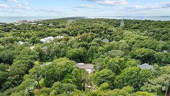 Cottage At Pine Knoll Shores 3 Bedroom Home by RedAwning