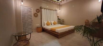 Blue Sapphire Hotel and Banquet