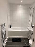 Manchester Terrace Retreat-cinema & Free Parking