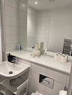 Manchester Terrace Retreat-cinema & Free Parking