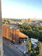 Manchester Terrace Retreat-cinema & Free Parking