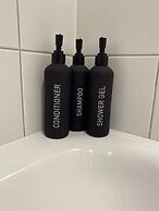 Manchester Terrace Retreat-cinema & Free Parking