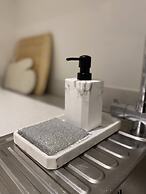 Manchester Terrace Retreat-cinema & Free Parking