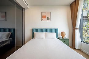 Parkland Riverside Luxury Vacation