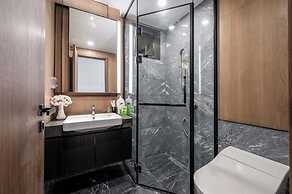 Parkland Riverside Luxury Vacation