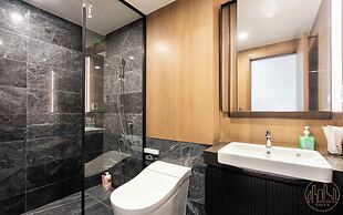 Odela Estella Riverside Luxury Vacation