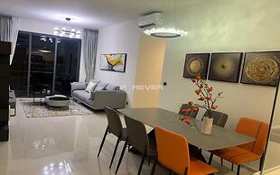 Odela Estella Riverside Luxury Vacation