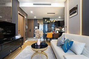 Lexington Residence Luxury Vacation