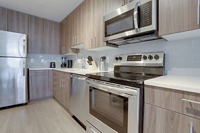 Cozy Alexandria Apartment