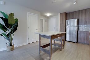 Cozy Alexandria Apartment