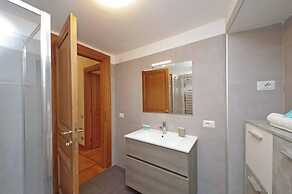 Flatinrome Exclusive Historic Ghetto