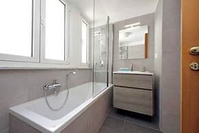 Flatinrome Exclusive Historic Ghetto