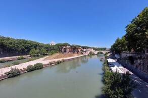 Flatinrome Exclusive Historic Ghetto