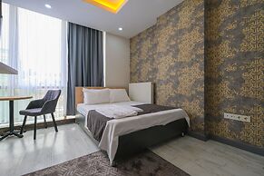 Minimalist Suit Otel