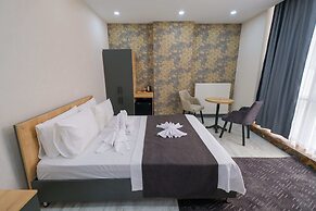 Minimalist Suit Otel