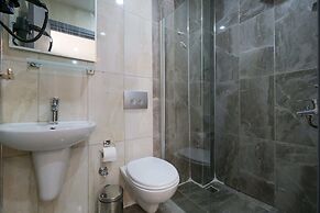 Minimalist Suit Otel