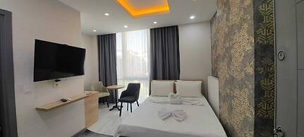 Minimalist Suit Otel