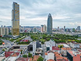 Minimalist Suit Otel