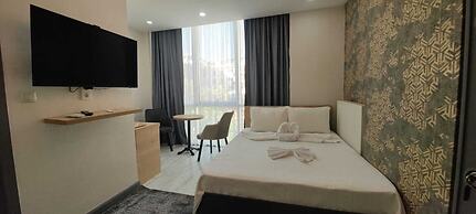 Minimalist Suit Otel