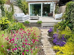 Agate House in Cambridge