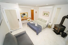 Illuminati Guest House