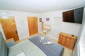 Illuminati Guest House