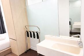 A Hotel Dickson