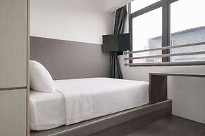 A Hotel Dickson