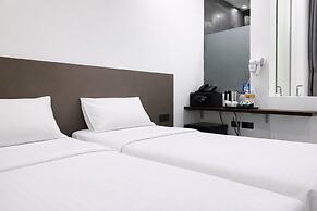 A Hotel Dickson