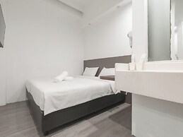 A Hotel Dickson