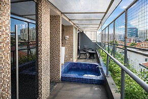 A Hotel Dickson
