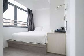 A Hotel Dickson