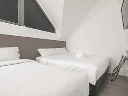 A Hotel Dickson