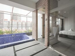 A Hotel Dickson