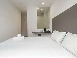 A Hotel Dickson