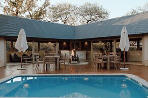 Leopard's Bend Bush Lodge