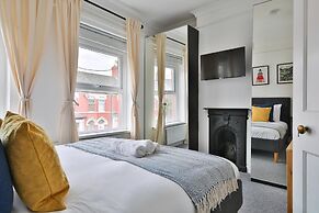 Stunning 2 Bedroom Cardiff Bay House