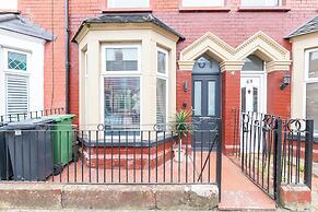 Stunning 2 Bedroom Cardiff Bay House