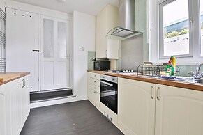 Stunning 2 Bedroom Cardiff Bay House